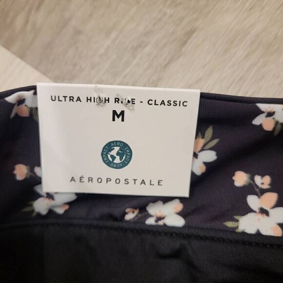 Aeropostale NWT Bikini Bottoms Black Floral Classic High Rise - Picture 3 of 4